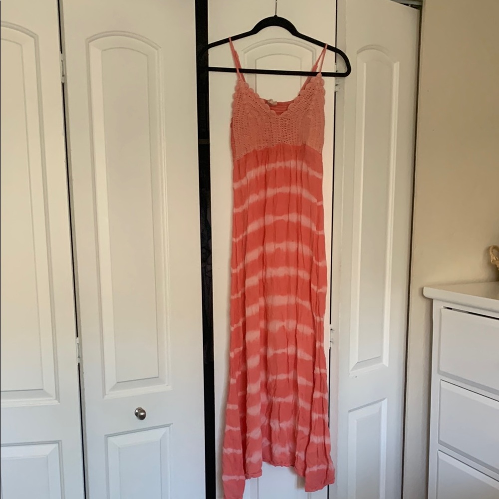 Elegant Pink Tie-Dye Maxi Dress